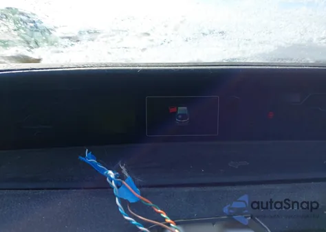 2018 Toyota Prius Prime Premium z USA, uszkodzony, nr VIN JTDKARFP3J3079615